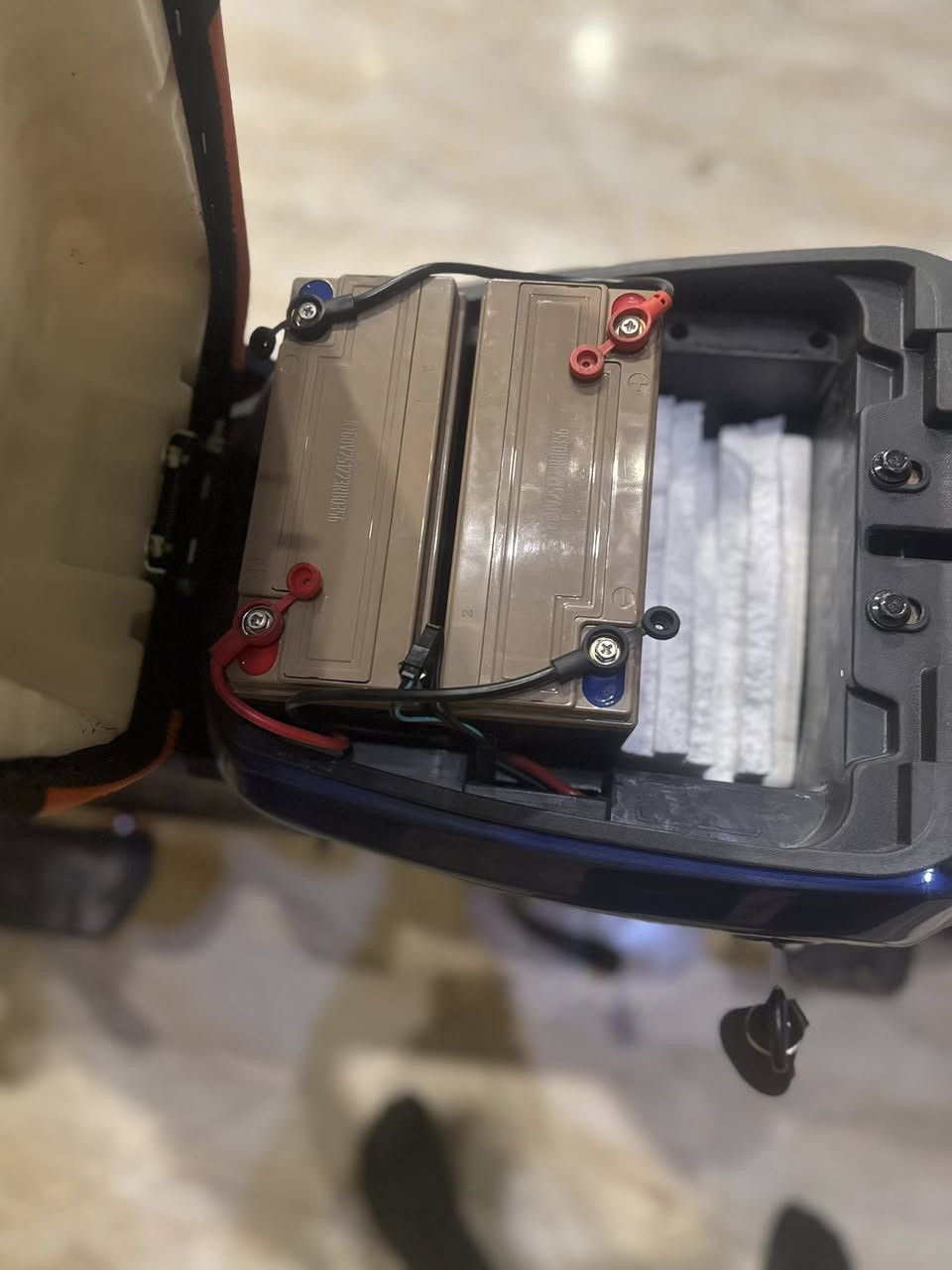 السلام عليكم دراجه شحن للبيع الدراجه جيس استعمال يومين فقط الدراجه حتا مامشحونه منكد ما نضيفه وجديده محتاج عليه وريد ابيعه 5بطاريات الدراجه سعره 575 العنوان البصره الفنجانيه رقم الهاتف ***********
