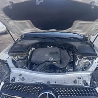 مارسدس glc 300  موديل 2022  وارد امريكي  سيارة ماشية 29 الف كيلو  سيار...