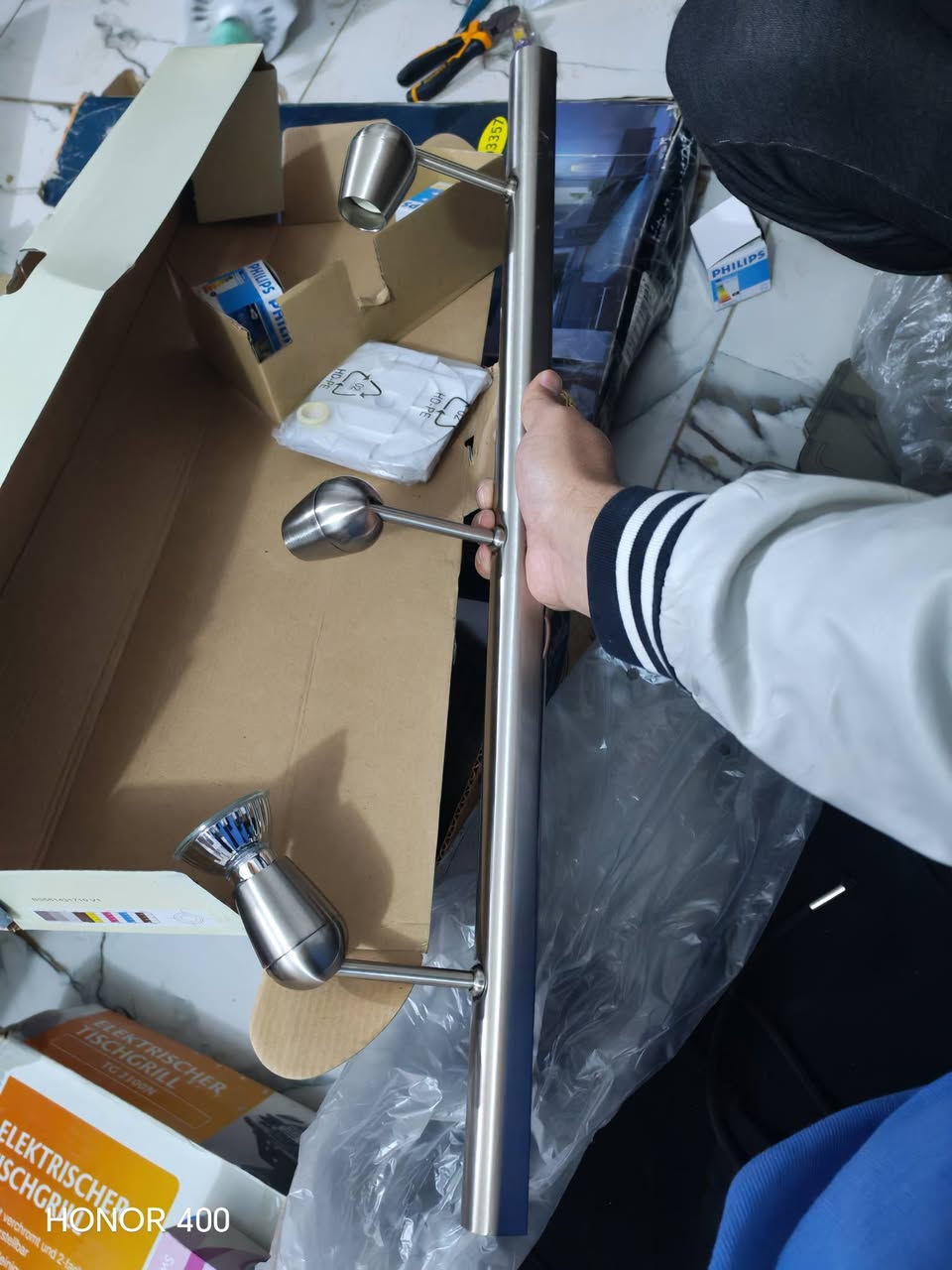 برانكيت فلبس معدن كامل مع الاناره ١٢ الف وبلعافيه عندي منه كم قطعه


**إذا كنت صاحب هذا الإعلان وتريد حذفه لأي سبب، رجاءا أرسل رسالة إلى الدعم الفني**