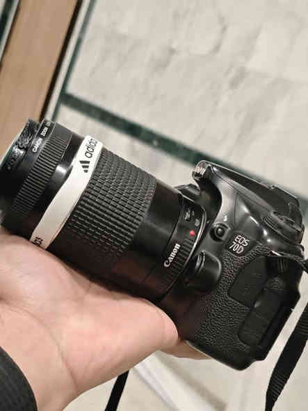 كامره كانون 70D
ملحقاته 
بدي 
زوم رياضي 70.300
شاحنه 
بطارتين اصليات
حزام كتف 
شاحنة 
جنطة
مكاني بابل 
التوصيل مجاني 
للإستفسار والاتصال 
***********
