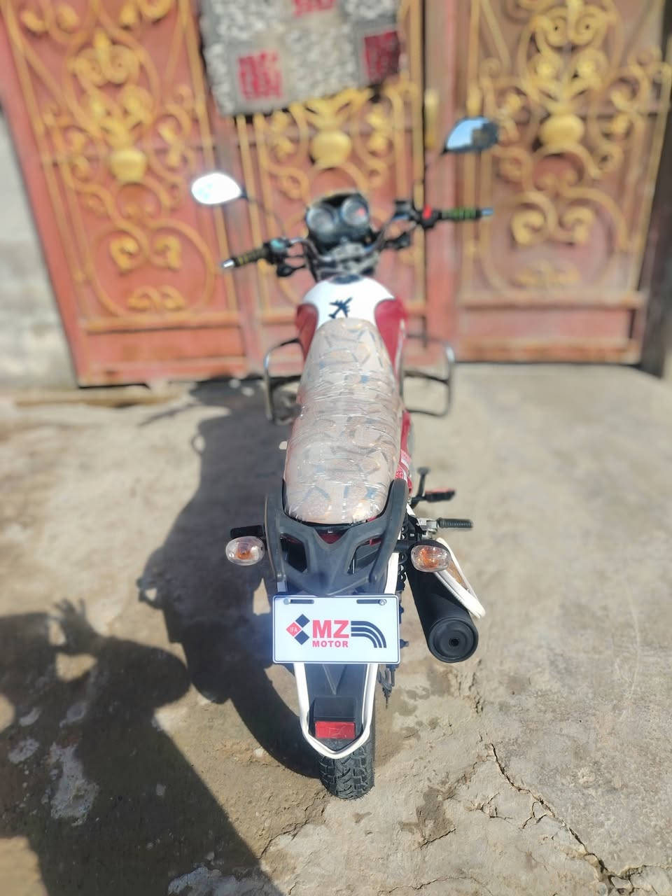 السلام عليكم دراجهmz للبيع محرك 200 فول شلعه موديل 2020 دراجه جديده كلش تايرات جدد دبلات جدد كهربايات جدد السعر 950 وبيهه مجال للاتصال ***********
