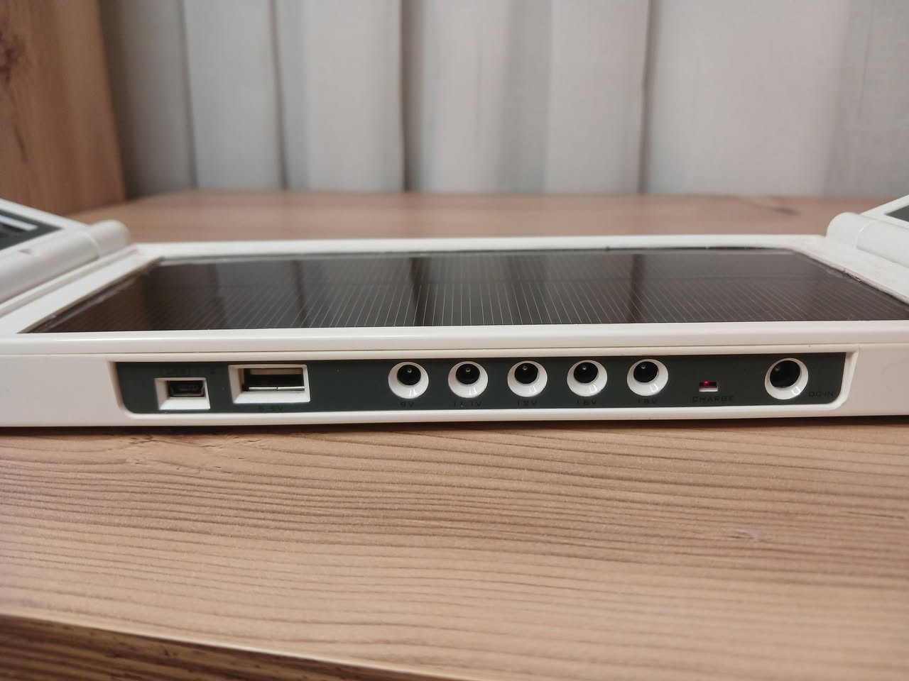 طاقة شمسية
بيها سبع منافذ للشحن من ٩ الى ١٩ فولت وكذلك USB 
سعر ٢٥


**إذا كنت صاحب هذا الإعلان وتريد حذفه لأي سبب، رجاءا أرسل رسالة إلى الدعم الفني**