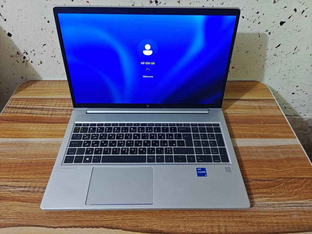 🔥 ياسر للحاسبات 🔥
✨ عرض خاص – آخر القطع المتوفرة ✨

💰 السعر: 565 الف فقط 

💻 HP EliteBook 650 G9  الجيل الثاني عشر 
━━━━━━━━━━━━━━
⚙️ المواصفات:
🔹الموديل HP EliteBook 650 G9 الجيل 12
🔹 معالج Intel Core i5-1245U 12th Gen 
🔹 ذاكرة 8GB RAM
🔹 تخزين سريع SSD 256GB
🔹 كرت شاشة Intel UHD Graphics داخلي 
🔹 شاشة 15.6 إنج 
🔹نظام التشغيل ويندوز 11 برو الاصلي مفعل 
━━━━━━━━━━━━━━

🔌 المنافذ:
✅ 2× USB 3.2 Type-A
✅ USB Type-C
✅ HDMI
✅ LAN (RJ-45)
✅ منفذ سماعات 3.5mm
✅ منفذ الشحن الأصلي

━━━━━━━━━━━━━━
🎁 الملحقات المجانية:
🔸 الشاحن الأصلي
🔸 جنطة مع الجهاز
━━━━━━━━━━━━━━
💼 يناسب الاستخدامات التالية:
✔️ الدوام والشركات
✔️ الدراسة والجامعات
✔️ برامج الأوفيس والمحاسبة
✔️ الاجتماعات الأونلاين
✔️ التصفح والاستخدام اليومي
✔️ التصميم الخفيف وبرامج الفوتوشوب الأساسية
━━━━━━━━━━━━━━
🛡️ ضمان 7 أيام استبدال مباشر
في حالة وجود أي خلل بالجهاز

🚚 يوجد توصيل إلى جميع محافظات العراق

📞 اتصال: ***********
📲واتساب : *********** بغداد, العراق
