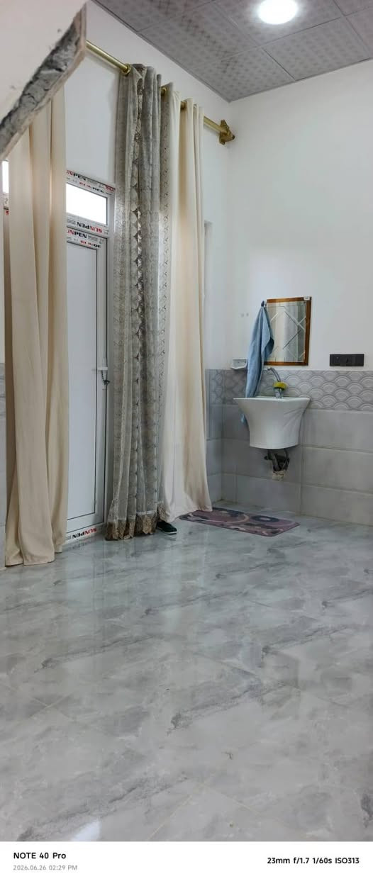 دار للبيع مساحه 100 ركن 10*10 طابقين شارع 15 بناء حديث 2026 نقص الواجه فقط
الموقع خلف أسواق الشواطئ
السعر ٧٦ وقابل للتفاوض
للاستفسار الاتصال على الرقم 
***********
