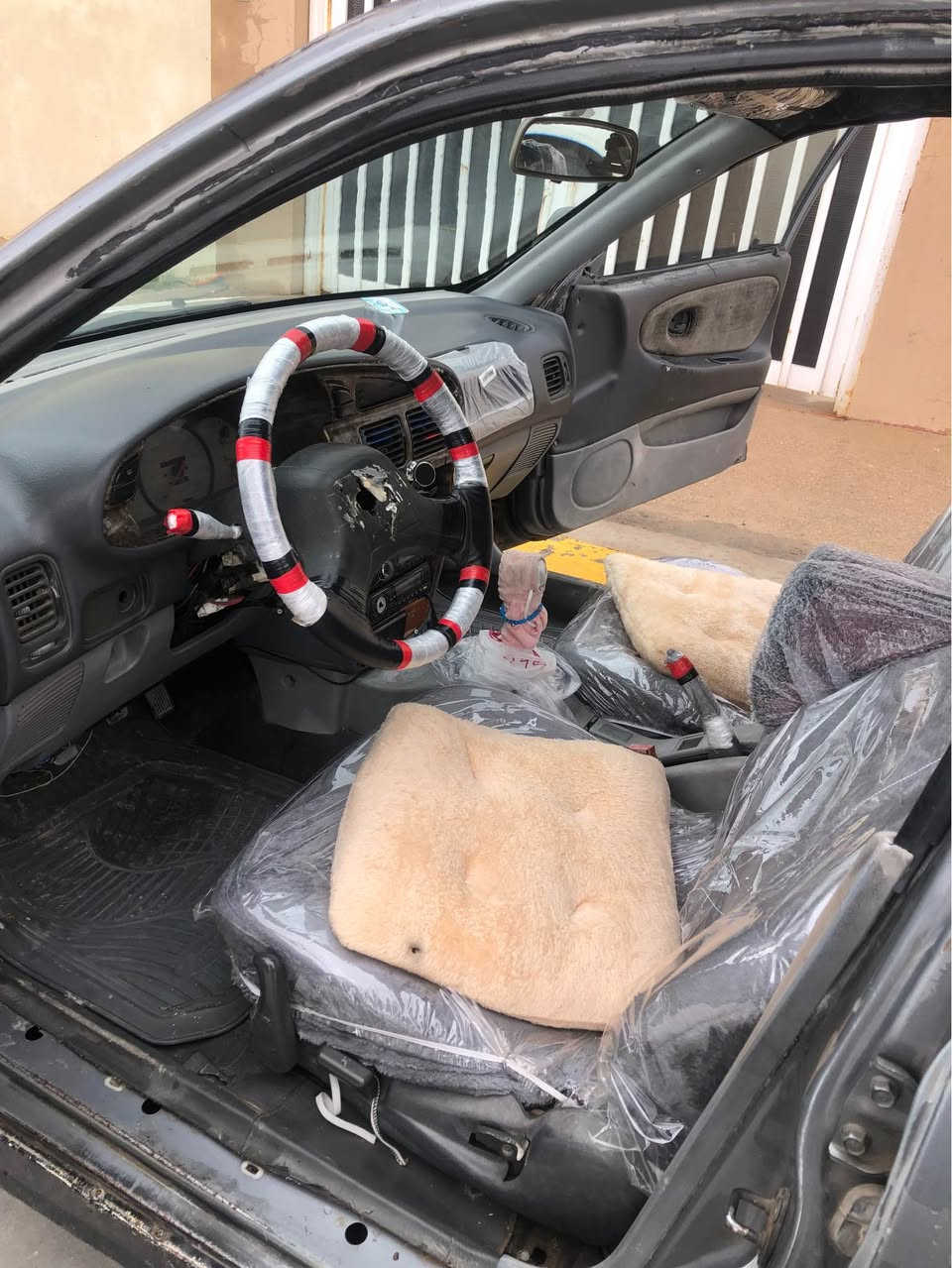 سلاوی خوا لە هەموو لایەک ئەم پڕۆتۆنەمان هەیە مۆدێل ٢٠٠٢ کابرێتەرە موسو بڕاوە بە شەرت واجیهەی لەگەڵە هیچ کێشەی نیە کارەبایی کامل مەزبوتە تازە دوای داگیراوە گێرو مەکینەی بەشەرت دو جام کارەبا بەس دوو دوگمەی ئەوێت گەرمیو تەبرید تەبریدی بەس قایشێکی کۆمپرێسەری ئەوێت لەگەڵ بۆری غازەکانی بەرگە کوشنی تازە  گاعی تازە عەیارەو ڕۆتێکی ئەوێت و پێشەوە لای سەکن سەوتی گراین شەفتی تیایە تەجیل مەزبوت ئێمپیفایەری لەسەرە لیدی بەرقاچی بۆ دانراوە پاتری لۆک تازە گۆڕاوە هەموو شتێکم نوسیوە سعری ١٥ معامەلەیەکی برایانە گۆڕینەوەش ئەکەم لەسەر دڵ گرتن شوێن سلێمانی السليمانية, العراق


**إذا كنت صاحب هذا الإعلان وتريد حذفه لأي سبب، رجاءا أرسل رسالة إلى الدعم الفني**