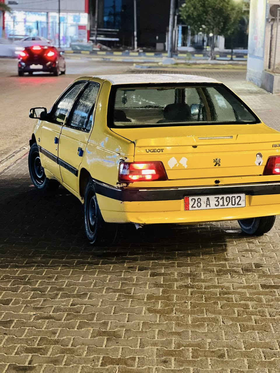 للبيع بيجو 405  مكينه وكير كفاله غرفته حلوه نفخ حداديه حلوه ما عايزه رقم دولي نجف مداور ثاني يوم  للاستفسار 
***********
