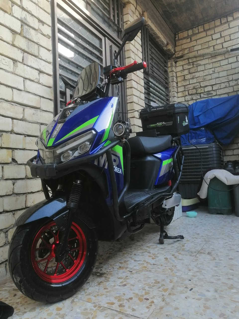 سلام عليكم دراجه شحن سكنس موديل 25 ست بطاريات بصمه سماعات بلوتوث سرعتها 99  والمواصفات مكاني بغداد الجزيره السياحيه سعرها 900 وبيها مجال وذاك مراوس بسكنس فحل  ***********
