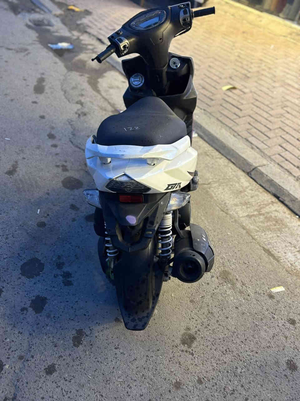 السلام عليكم
دراجه GTR للبيع كفاله عامه📍

كفر بلادي🤍

مكينه بلادي خرسه كفاله عامه من التبخير والتنقيص والدوانز 🧿

شلعه معدل تشك الكاع ☄️🪬

دبلات كهربائيات كله شغال 

الدراجه قبل اسبوع من نزلتها رمبه وبيهة كفاله سنه كامله من كل النواحي مو مال بياع شراي مال جناي دهن امزويل بانزين محسن

المكان بغداد الكريعات 

الرقم☎️ ***********
