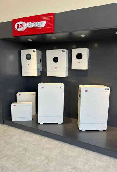 عرض خاص على اخر قطعتين  بقت من انفيرترات
 #ايتل #itel 
الحديثة ip54 ضد غبار والأتربة والماء 
وانفيرتر هايبرد يرجع كهرباء لوطنية واي فاي مجاني 
يشتغل بدون بطاريه 

🔥قطعه وحده بقت حجم ٤ك قدرة ١٦ امبير  ٢٤فولت
🔥 حجم ٦ك قدرة ٢٧ امبير ٤٨ فولت
ممكن ربط جهازين توازي تصبح ١٢ ك
بغداد القاهرة ***********
بسعر جدا مناسب اكتب سعر بلتعليق يجيك بسرعه
