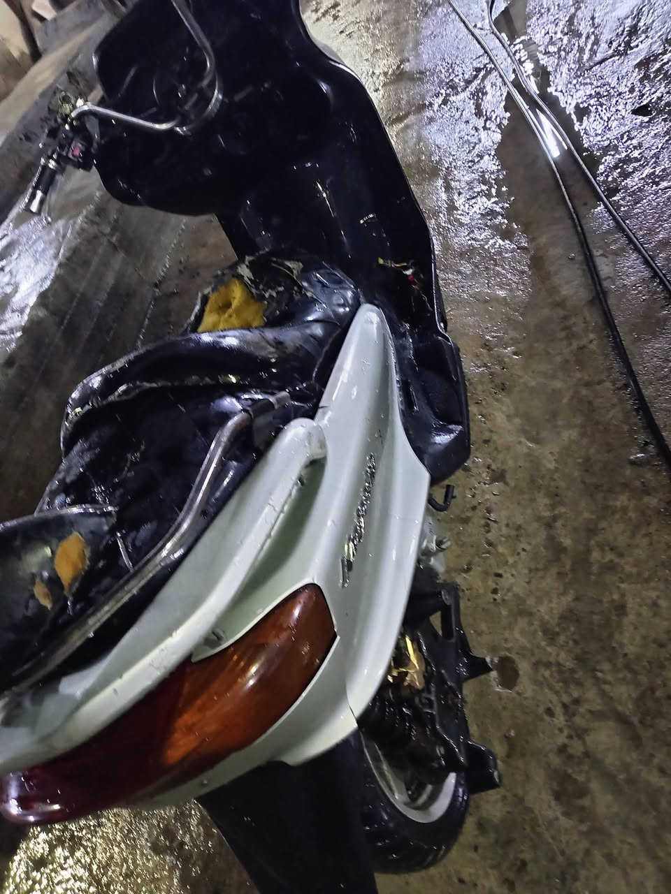 سلام عليكم دراجه ماجسته دبل رون دراجه طافيه كاطعه نار  شوفت عينك نضافه سعر 200او بيها مجال مراوس هم ترهم بدراجه او تليفون مكان زعفرانيه نهايت ربع شوارع رقم ***********رمشلي واني خابرك
