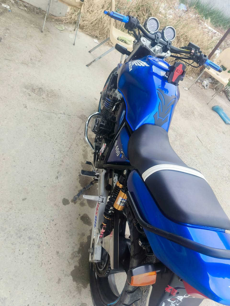 السلام عليكم عندي بطح cb 400 للبيع جيل اول 16 ولف محرك مامفتوح مكفوله +اوراق  معدل 180   يعني دراجه خير من الله السعر 2500 يعني مليونين ونص وبيها مجال وتدللون 🤍 رقمي *********** #الجميع
