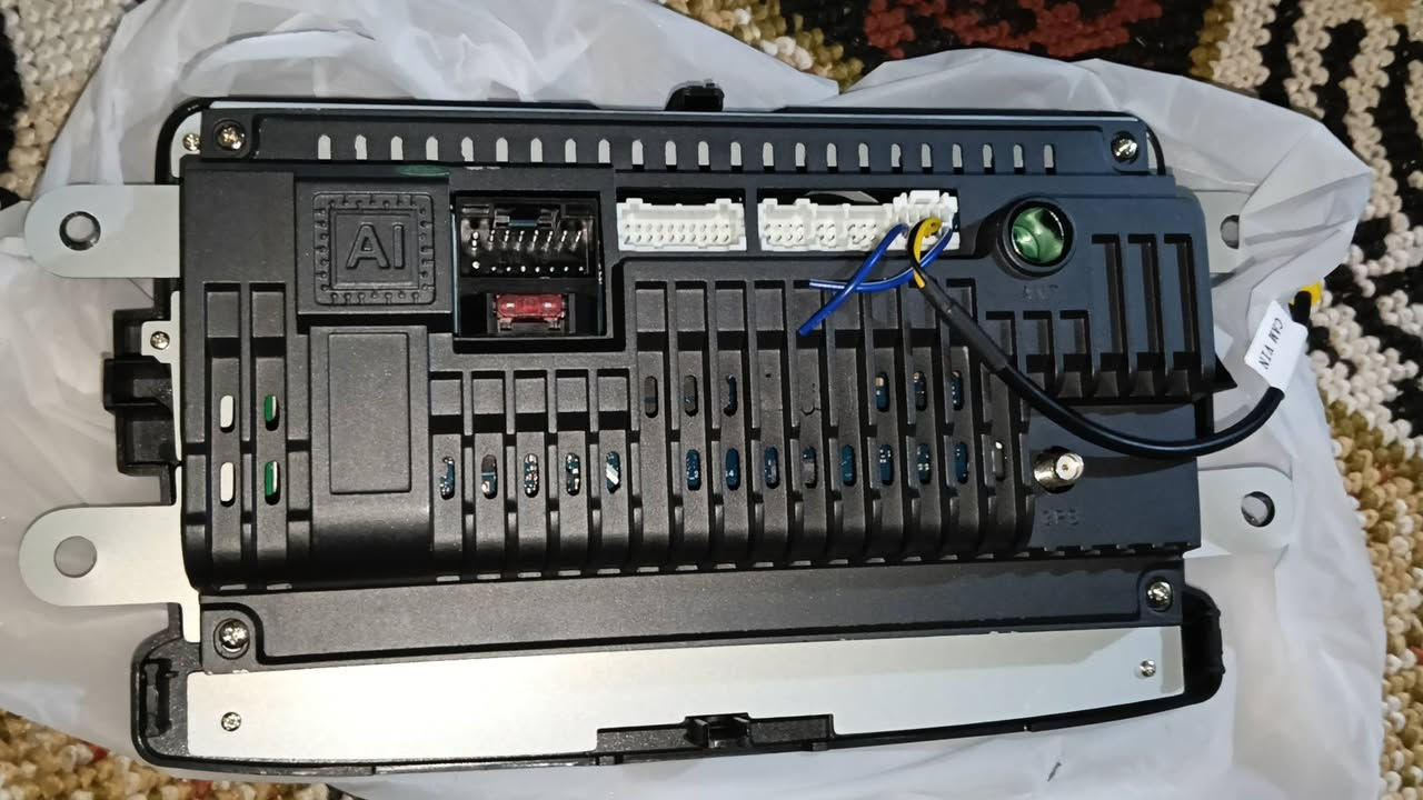 سلام عليكم شاشة اصلية مال بالة جديدة غير مستخدم مال رينو داستر سعره 130صناعة اسبانيا  عنوان بغداد ***********طلعت قطعة واحدة فقط وبل عافية على الياخذه
