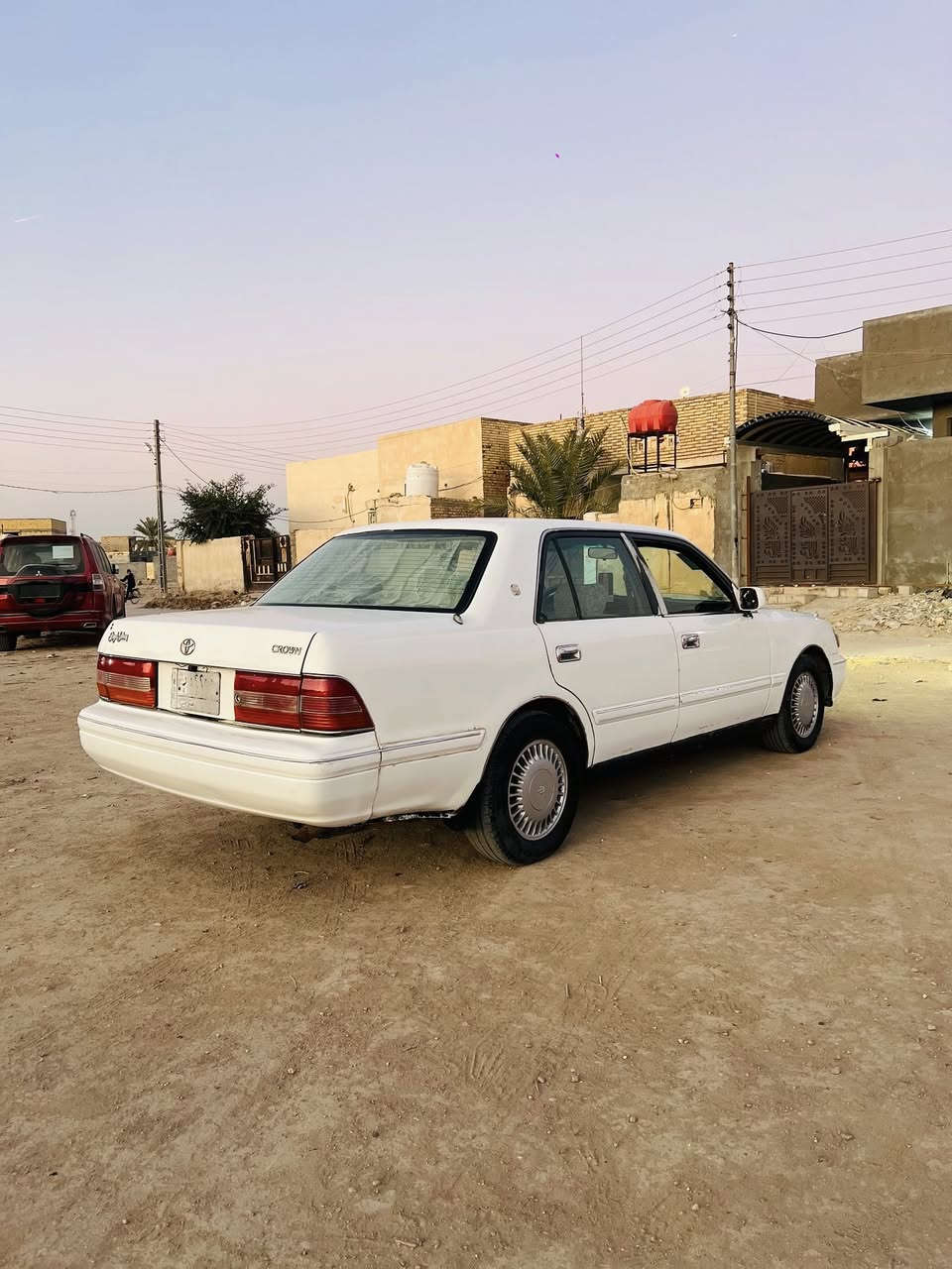 سلام عليكم سياره راس ثور للبيع موديل ١٩٩٨ سياره جديده مصبوغه عام وضربه بيه بالجاملغ الكدام خفيفه جهه اليمنه سياره جديده وجاهزه رقم بصره الماني سنويه منتهيه تخم تاير حداديه جديده كهربائيات شغاله لايت زنون يسره بلاد مكفوله من الكصه والنقل جثه محرك ٣٠٠٠ المرغوب سياره جاهزه سعر ٧٠ وبيه مجال مكان ناصريه الغراف رقم شراي يتصل***********
