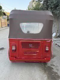 تكتك 22 رقم وسنويه بيه صبغ بصفحه يم شوته والباقي كفاله  العنوان بغداد ...