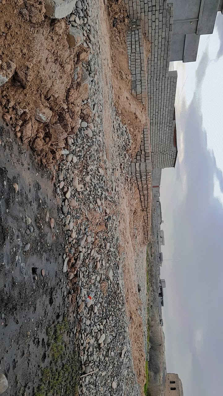 سلام عليكم اريد عندي هاي الساس الكاع 300متر اساس 150ترك الكاع150ركن شارعين عليه كاع حلوه حيل وصله كهراباء وماء قرب القصر اسود اريد اروس بكاع بل حاوي يبدل يجي خاص الكاع اريد ابدل 500متر العندو يجي خاص كون وره سيطره الشماليه


**إذا كنت صاحب هذا الإعلان وتريد حذفه لأي سبب، رجاءا أرسل رسالة إلى الدعم الفني**