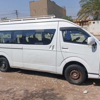 جنبي 2014 السياره بها بارد بالشنطه وبالباب السلايد وبباب السائق السيار...