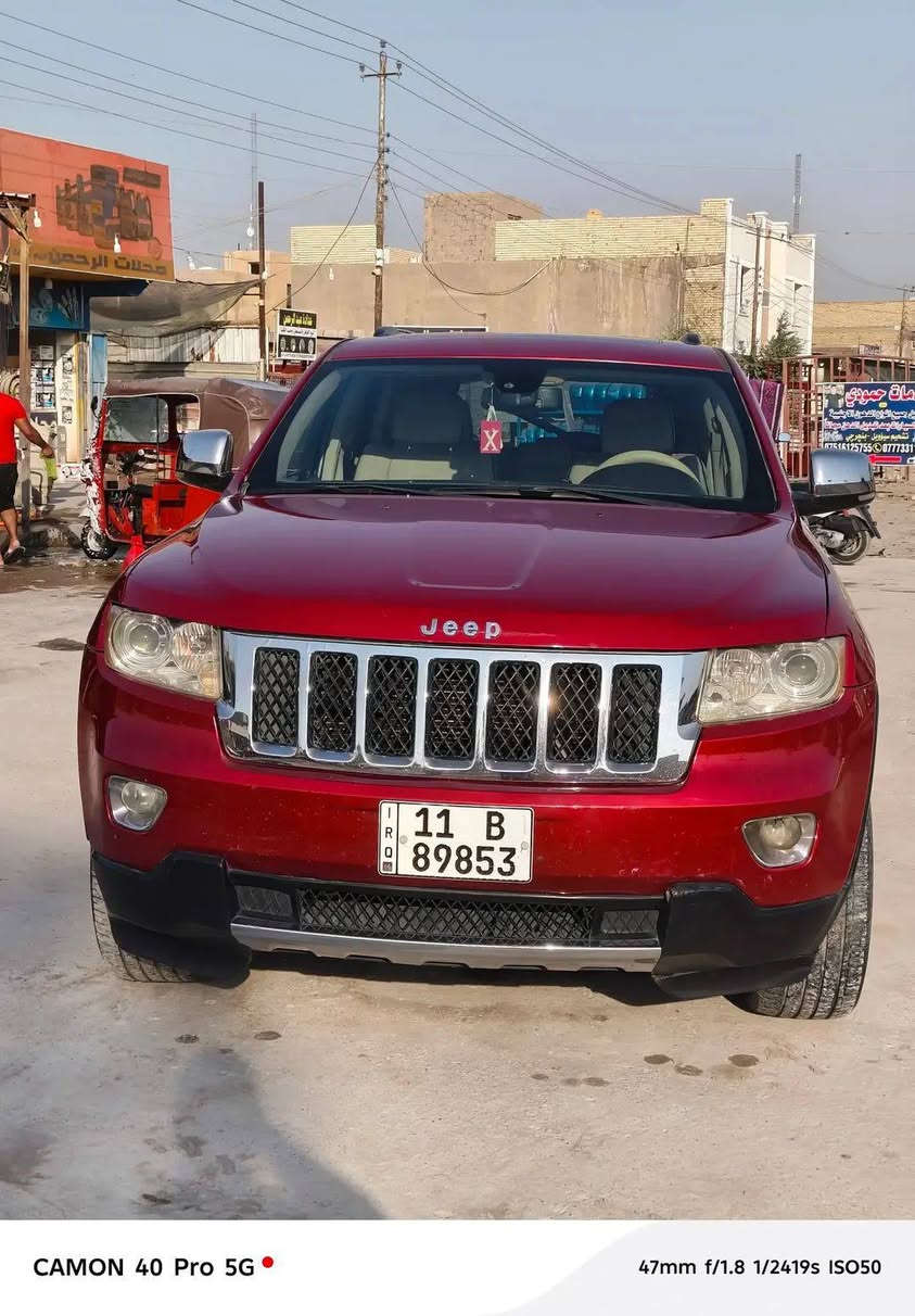 السلام عليكم بيع او مراوس حسب القناعه جيب موديل ١١ فول مواصفات
حادثهه جاملغ خلفي وبابين كلير تخم تاير جديد منضومه زنون 
نصبتهه تخبل 
معروفه موصفاتهه 
مكان السياره بغداد 
***********
وات ساب او خاص
