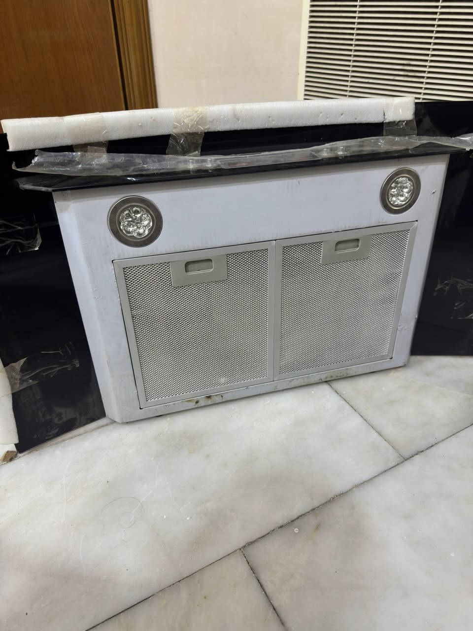 ساحبة  ( شافطة ) دهون مال مطابخ
جديدة ابداً ما مستخدمة ولا ثانية فقط طالعة من الكارتون 
شرط الفحص 

السعر : 130 الف وبيها مجال بسيط للشراي

المكان : كربلاء 

للاستفسار : ***********
