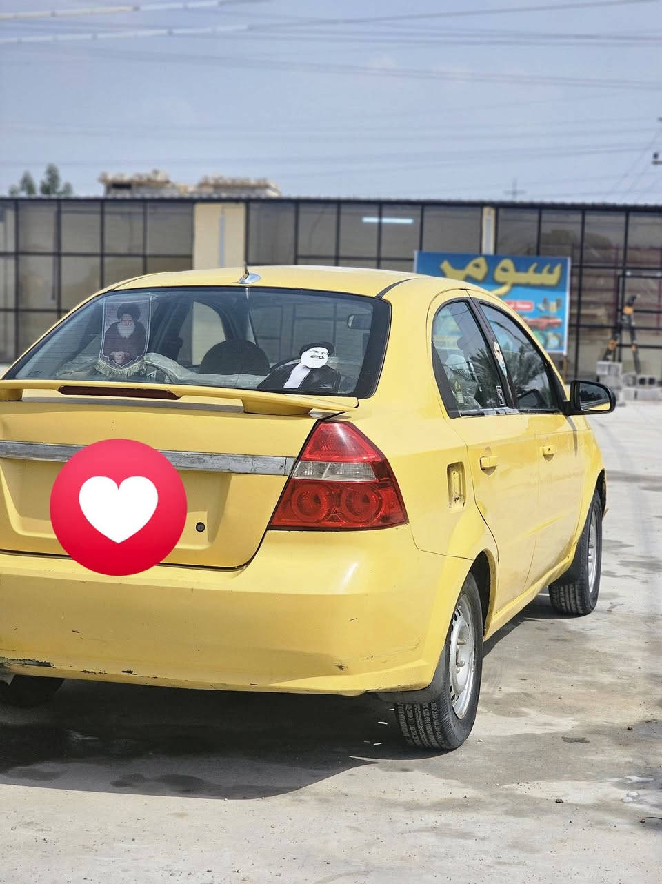 السلام عليكم 
للبيع 
افيو موديل 9 
رقم النجف 
مكينه وكير كروله 
مكينه توني شادها 
لايت زنون اصفر 
تخم تاير
مكان السياره ذي قار 
***********
