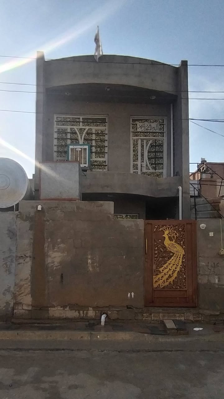 مشتمل للبيع عل شارع قرب مولد ابو ازهر اسواق كلشي يمك كامل الخدمات بناء حديث  تواصل ***********
السعر 55 بي مجال
مشتمل للبيع عل شارع قرب مولد ابو ازهر اسواق كلشي يمك كامل الخدمات بناء حديث  تواصل ***********

يحتوي على 
غرف 2
ستقبال 
صاله 
صحيات 
منور 1

