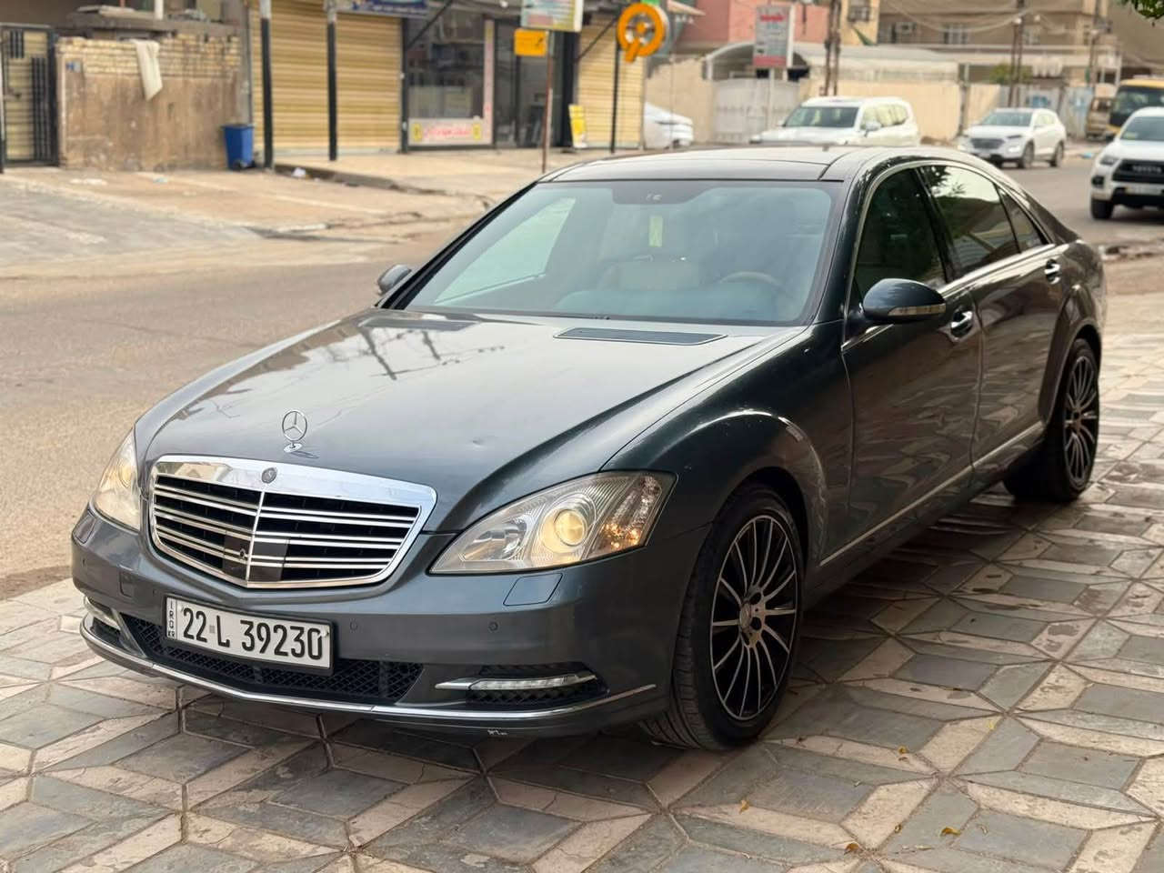سلام عليكم
مراوس مراوس شعندك دزلي
مارسيدس 2009
السعر 175$
حجم 350
السياره جاهزه من كلشي جديده
ترايه يخبل 
بيه صبغ باب الصدر وباب السايق 
مكانه بغدادالجديده
*********** بغداد, العراق
