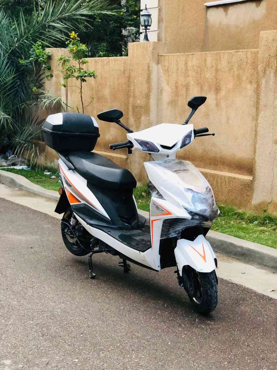 السلام عليكم دراجة شحن للبيع على فحص ا فول مواصفات سويج و بصمة و كارت تشغيل ونظام الرجوع الى الخلف   وكير 3  سرعات الموقع بغداد الخطيب الزراعي للاستفسار *********** واتساب
