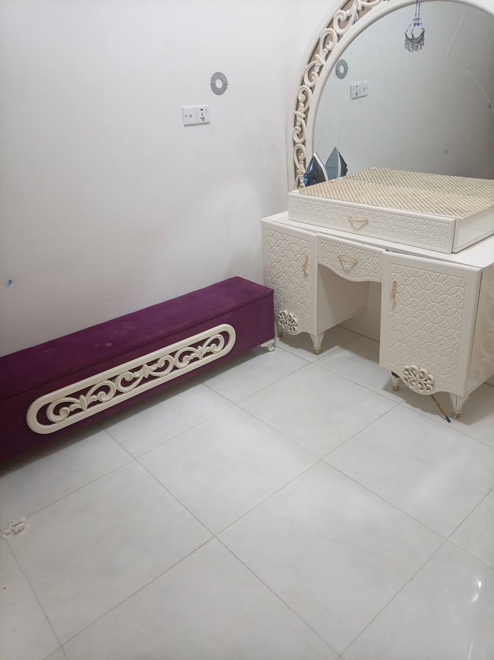 السلام عليكم هاي غرفه الاخشاب للبيع بعد الجديده اللي يريده يراسلني على الرقم
***********
