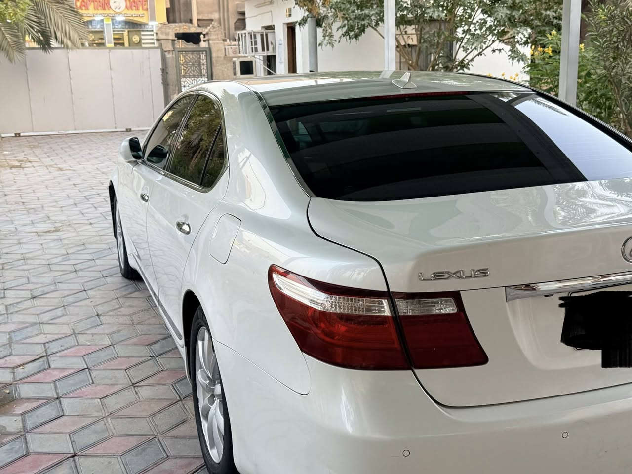 سلام عليكم لكزز 2008 واردامريكي تبديل جاملغ فقط سياره حاجزتها وجاهزه للفحص 
***********
السعر 120 مع مجال قليل
