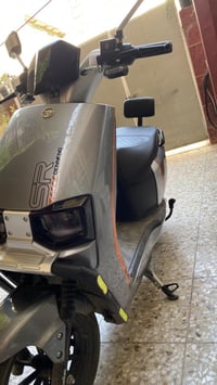 دراجه شحن للبيع كامله ومابيها اي نقص او عيب 1- مرايات 2 2- مفتاحين 🔑 و...