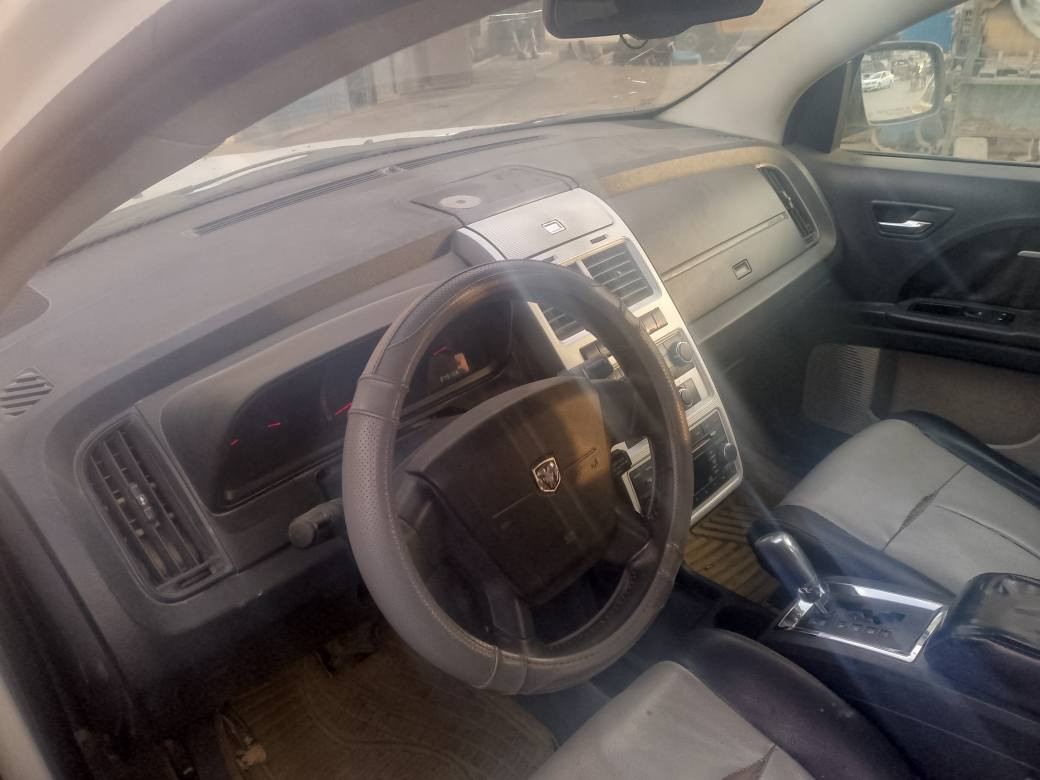 سلام وعليكم سياره جورني موديل 2009 سيارة وارد مريكي حادث بنيد ومع رشات صبغ الباقي مكفول سيارة مكينه وكير مكفول مكينه 6 تخمت تاير حداديه جديد السعر 94 الشراي ينتصل رقم الهاتف *********** عمارة, ميسان
