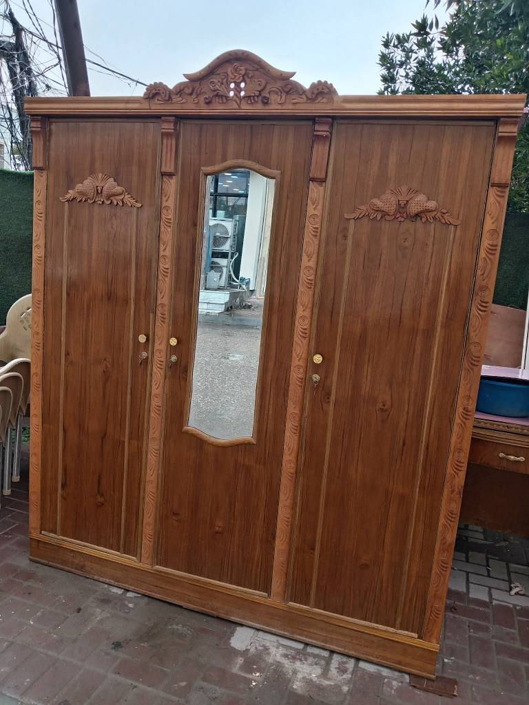 كنتور صاج٣بيبان العنوان نجف شارع المدينه اليريد يراسلني خاص او يتصل عل هذا الرقم *********** النجف, العراق
