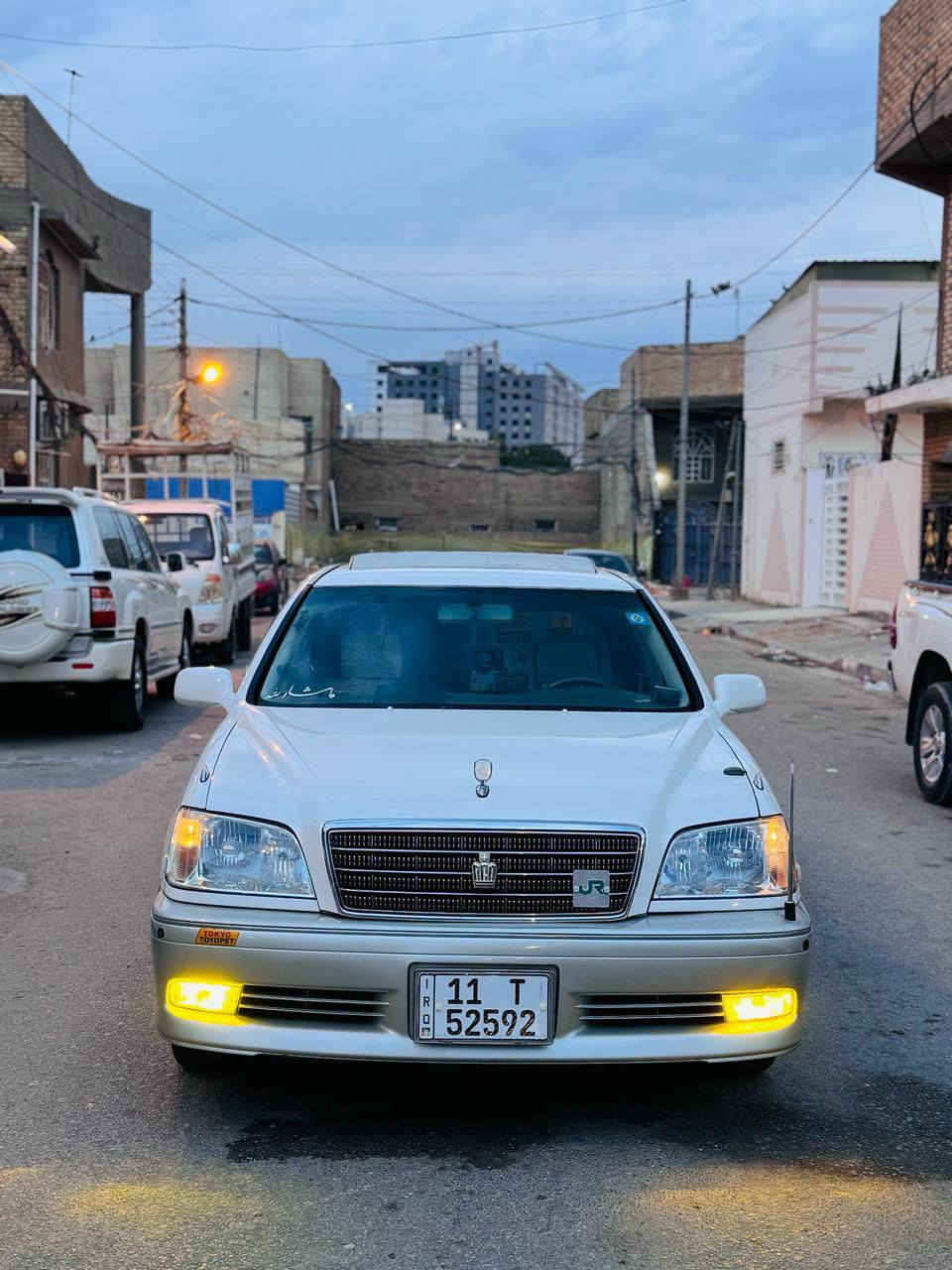 السلام عليكم 
#ملكه للبيع 2000
بغداد دولي قرار 48
سنويه لل 27 
ديفور الكبير شاص 75
اربع دكم فتحه 
ثلاجه تبريد خلفي 
برده خلفيه 
اربع كشنات كهرباء 
تحوير نجف فوك وجوه 
دشبول مثنى العيساوي
ويل 16نفطي 
السياره (كصتين )
السياره جديده مال جناي 
السعر 123 بيها مجال بسيط 
مكاني نجف 
***********
