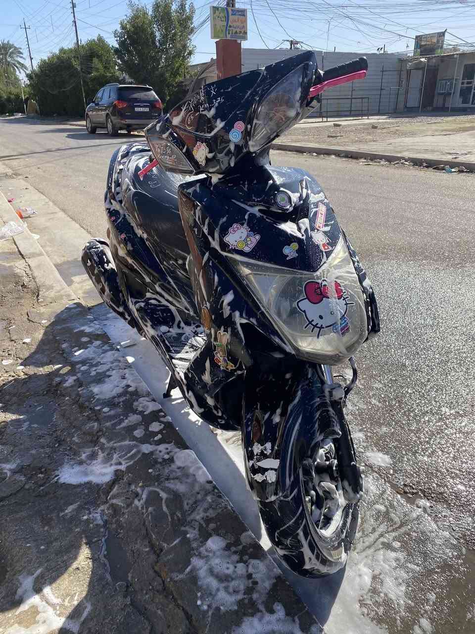 سلام وعليكم سكنس لد للبيع دراجه نضيفه مابيه اي نقص بيه بس الكلوبات عطلانه مالته بس مكاني بغداد غزاليه سعر ٨٥٠ وبيه مجال للشراي اي استفسار خاص او عل واتس ***********
