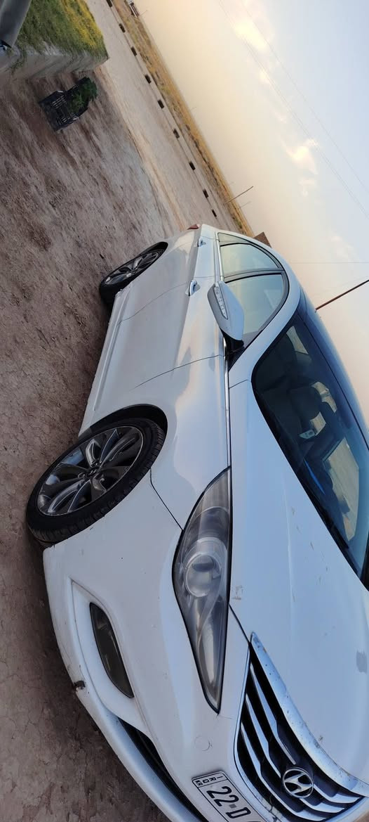 سوناتا ٢٠١١ خليجي فول مواصفات
السياره باسمنا تحويل شرط رقم اربيل الجديد
معلومات سيارة:
محرك 2400 دوش المرغوب 
كير تماتيك ٦ نمر 
سقف بانورما بالكامل
بصمه تشغيل + بصمه ابواب 
مقاعد جلد مقعد السايق كهربائي خزن 
امرايات شفط حساسات خلفيه 
تحكمات استيرن 
كهربائيات شغاله بالكامل 
تدفئه تبريد  مقاعد تدفئه غرفه السيارة كلش حلوه ارضيه جلد 
السياره ضررها شبر بالجاملغ الامامي  وشويه ع البوند وبيها ملاحضات بسيطه بارد 
للاستفسار اكثر اتصل 
*********** بي واتساب
