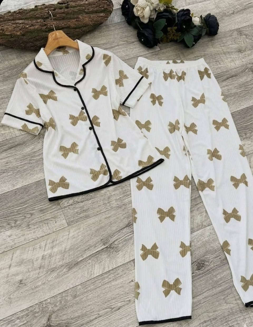 فيولا.. الأناقة والراحة تبدأ من بيتكِ! ✨
تراك _نسائي بنااات شوفولي جمااال دمج الالوان 😍🙊
القياس فري سايز ✨️ 
#السعر10الاف فقط 👍 
الخامة فانيلة مخطط  تركي✨️
للحجز يرجى مراسلة الصفحة 🌺 
توصيل داخل المسيب الفين فقط 
يوجد توصيل كافة المحافظات 6الاف فقط


**إذا كنت صاحب هذا الإعلان وتريد حذفه لأي سبب، رجاءا أرسل رسالة إلى الدعم الفني**