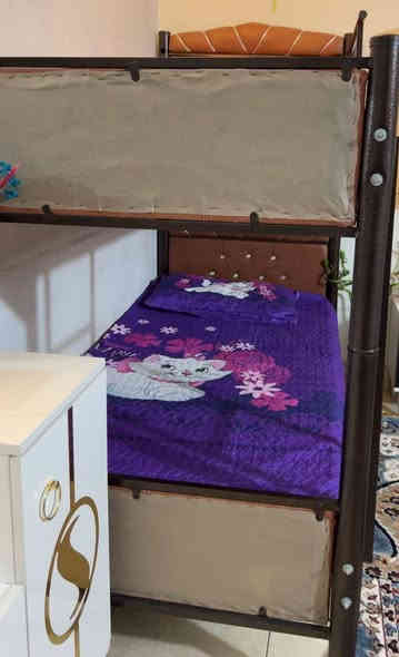 سرير أطفال مستخدم لمدة أسبوع فقط بعده جديد اريد أبيعه لان ماعندي مكان 
طوله مترين والعرض متر
اخذته ب١٧٥
واريده ب١٢٠ بي مجال
العنوان بغداد الشعب حي البنوك
***********
