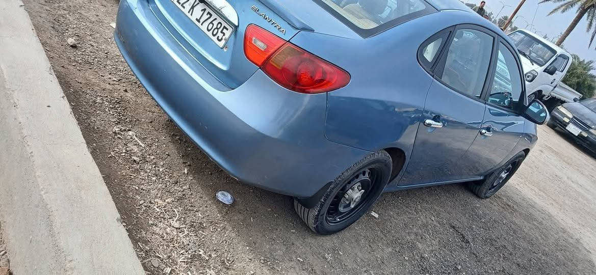 النترا م٢٠٠٩خليجي مكينه ١٦٠٠  دكشن ع مكفوله مكينه وكير وصدر وتخم تاير وتبريد مكفوله سعر 105 وبيه مجال قليل مكان بغداد زعفراني بسمي ربيل سنويه ٣٠ هزه جديده ٤ بيه صبغ بابين  وجاملغ بدون فتح  جهت اليمنه من جوه ثهر شخط وبيه جراد‏‪***********‬‏
