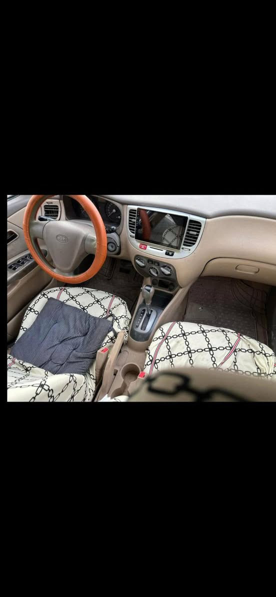 كيا ريو موديل 2011رقم اربيل ضرر باب النفر فقط كير محرك شرط صدر تواير جدد محرك 14السعر 95رقم***********
