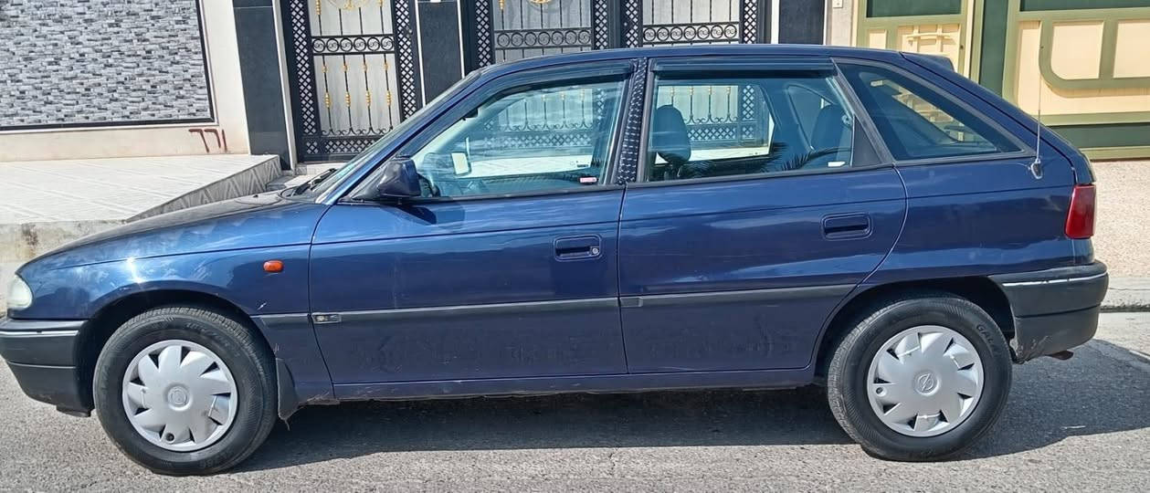 استر للبيع موديل 95 كير توماتيك محرك 20 مصبوغه عام جماليه دوائر دوستات مامصلحه بدون ضرر شرط التحويل للاستفسار الاتصال على الرقم *********** اسيا***********
