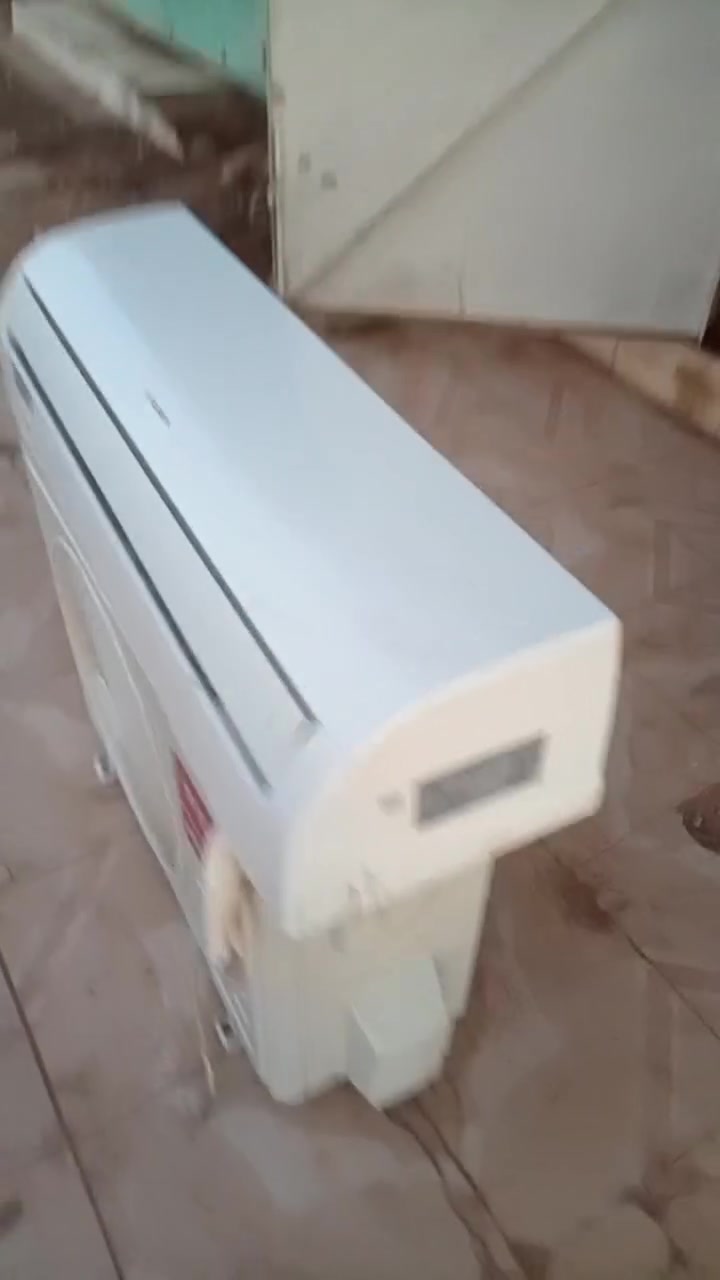 للبيع العاجل مكيف اسبليت 
TCL18 وحده 
داخليه وخارجيه فقط 
الستخدام شهر فقط 
السعر 1750 قابل التفاوض
للاتصالات والواتس 0919606458////0128846325


**إذا كنت صاحب هذا الإعلان وتريد حذفه لأي سبب، رجاءا أرسل رسالة إلى الدعم الفني**
