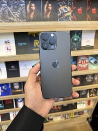 ايفون 14 برو ماكس ذاكره 256  قطعتين لون بنفسجي و اسود  نضافة ١٠٠/١٠٠ ن...