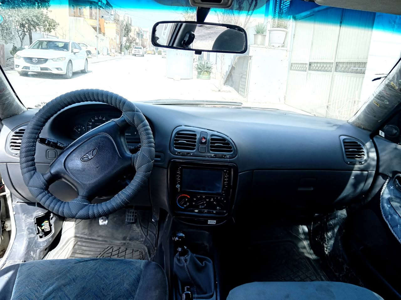 دایۆ مۆدیل ١٩٩٨ سەنەوێ تا٣١ تەزەیە ڕەقەمی سلێمانی گێڕیو مەکینەی بەشەرت دەعمو لێ دراوی نیە گێڕی عادییە ھەمو گیانی بەشەرت سعری ٣١ گەڵاو مەعامەلە شوێن سلێمانی ***********
