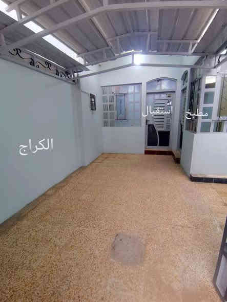 بيت للايجار حي الانتصار شارع 60 مقابيل مول كاسر الأسعار تبليط وخدمات كامله مساحته 100 متر طابقين يتكون من 3 غرف نوم وهولين واستقبال ومطبخ ومشتملات للطابقين وبيتونه 

سعر الايجار 300 الف للتواصل الاتصال 

***********

***********
