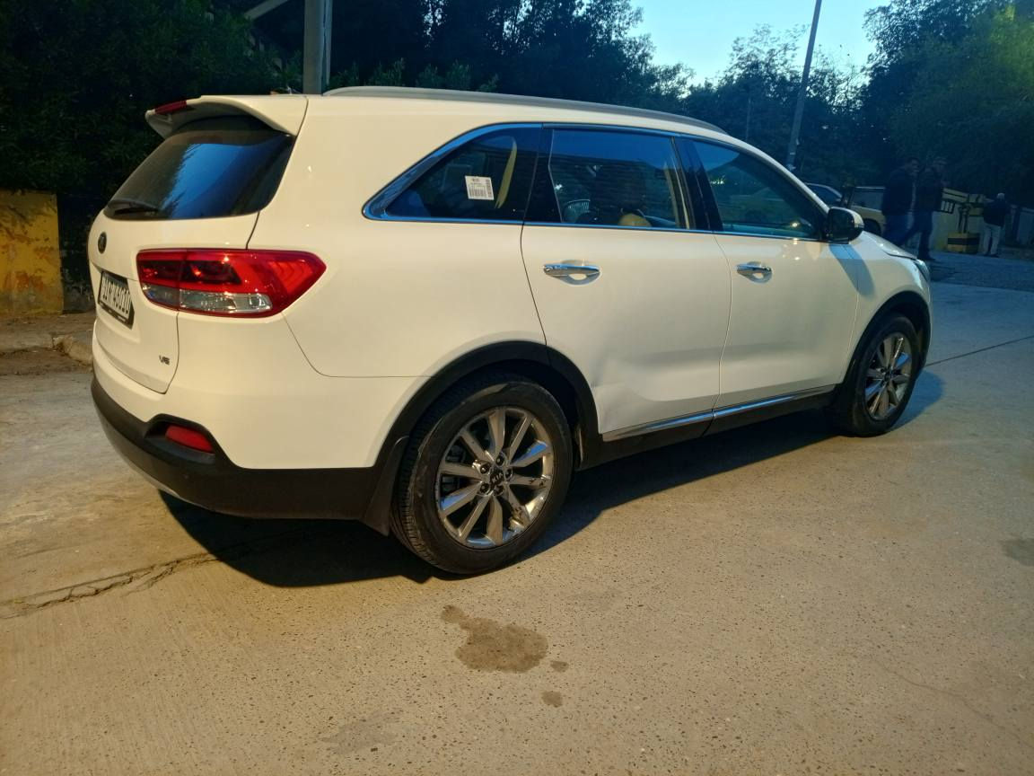 سورنتو ١٥ شكل ال ١٧ خليجي رقم بغداد الدولي الجديد هزة وسنوية جديدة  فول بانوراما بصمة تشغيل وبصمة أبواب فور ويل سايد بريك بصمة كشتات جلد وكهرباء تدفئة تبريد كشتات حساس امامي وخلفي كاميرا دوارة بردات خلفية اوتو هولد ومانع تزحلق زراك لايت لد امامي وخلفي نقطة عمياء مري شفط وترحيب ويل ١٩ كروم  علامة سورنتو ضوئية بالدوسة مكينة وكير عالشركة مامفتوح طقم تاير جديد السيارة بيهه فقط الكصة مال البنيد صبغ اثر تنكيد مال حصو بدون أي ضربة وسونارهه جديد مكاني بغداد حي الجهاد سعر السيارة ٢١٥ ورقة سيارة حلوة  دينار ماتصرف عليهه الاتصال على *********** بغداد, العراق
