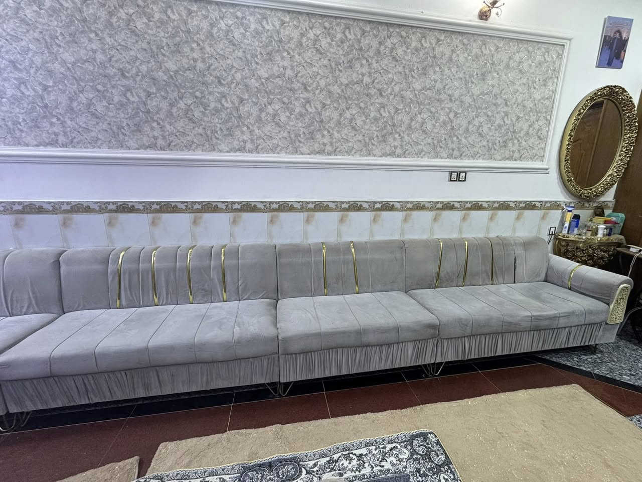 السلام عليكم تخم 9 متر نضيف شغل حلو وسط ومابي اي كسر فقط يرادله دوشمه فقط وهوه نضيف الدوشمه مابي شك ولا زروف للبيع ب300 مكاني بصره ***********
