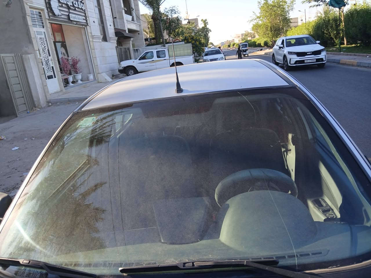 طيبة ٢٠١٥ هاج باك ماشية ٩٣ الف كير مكينه تبريد تدفئه ممتازات كامرة وشاشة سنتر لوك
السيارة بيها جراد 
ونطخت عندي يم قبق البانزين قبل يومين ممصلحها 
رقم بغداد انكليزي بسمي 
رايدها ٣٨
مكاني بغداد 
رقم الهاتف 
***********
