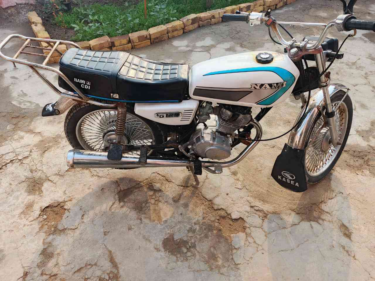 دراجه موديل 19 نوع المحرك نامه برو اوراق أصولي ابيعك ومكاتبه عن السرقه اكرر اوراق أصولي السعر 400 وبيهه مجال بسيط  دراجه نضيفه عوزه بس كهربائات
اني مكلف بلنشر 
غير متواجد على فيس فقط نتصال
  التواصل *********** الرميطة, المثنى
