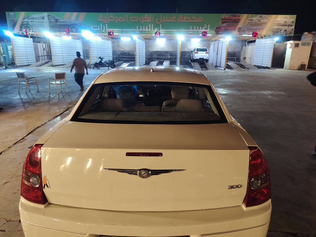 السلام عليكم سيارة اوباما موديل ٢٠١٠ اللون ابيض كريمي ادوات رقم وسنوية متوم وكامل لسنة ٢٠٢٨ تخم تاير تبريد قطعتين كشنات جلد مع الكاعية كير ومحرك ١٥٠٠ اصل مكفول للاستفسار ***********
