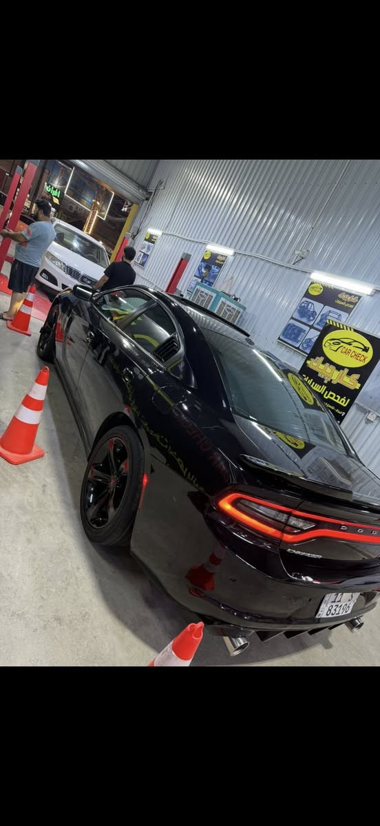 للبيع جارجر 2020 ( sxt بلاص )
السعر 218 ورقه وبيها مجال بسيط
لون اسود 
فول ١/١ سيارة جديدة 
محرك ٦ سلندر ( ٣٦٠٠ ) 
بدون اي نقص حادثها جاملغ وبنيد البنيد مبدل نفس الون وجاملغ مصبوغ عكس سايق وبيها بارد بل جاملغ خلفي جوه قبق بانزين  رقم بغداد مشروع وطني سنوية 
ماشيه 57Mi
باسمي الرقم الجديد بغداد ( 11 ) 
المواصفات :-
- فتحة ( سلايد ) 
٢- كشنات كهرباء + تدفئة تبريد
٣- خزن ميموري 
٤- شاشة كبيرة
٥- كامرة 
٦- لد نهاري + لايت زنون
٧- تشغيل عن بعد
٨- دكمة سبورة 
٩- فول تحكم ستيرن 
وباقي المواصفات المعروفة 
   والباقي مكفول ايرباك راجع سستم 
عنواني بغداد حي الخضراء مقابيل العامريه
رقم
***********
