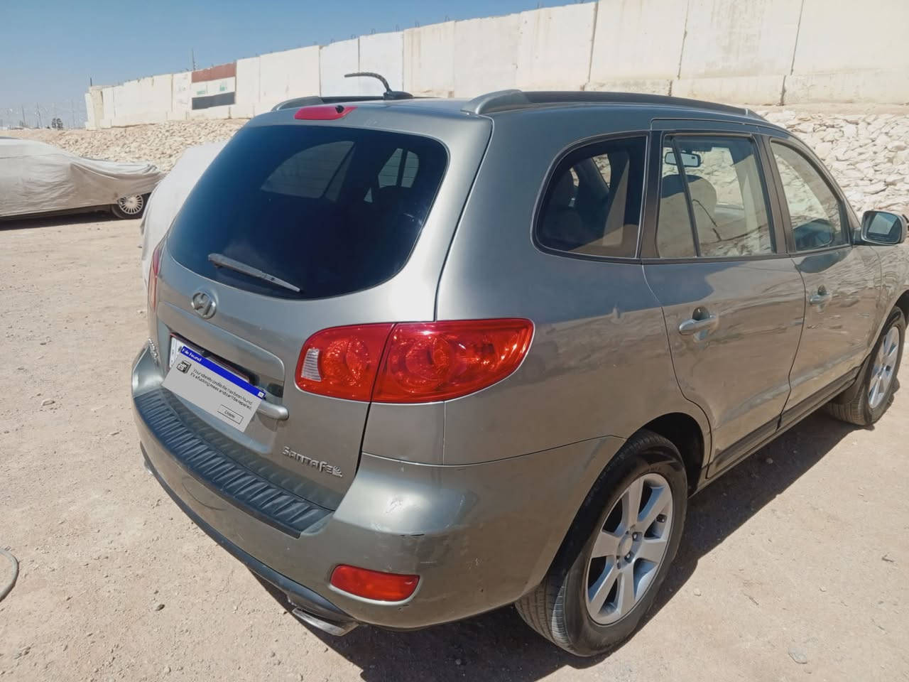 السلام عليكم  سنتافيا 2009 وارد امريكي  تبريد منضومة جديدة تخم تاير جديد كير محرك مكفول  محرك ستة 3300 السعر 115 وبيهة مجال مكان السيارة كربلاء رقم الهاتف ***********
